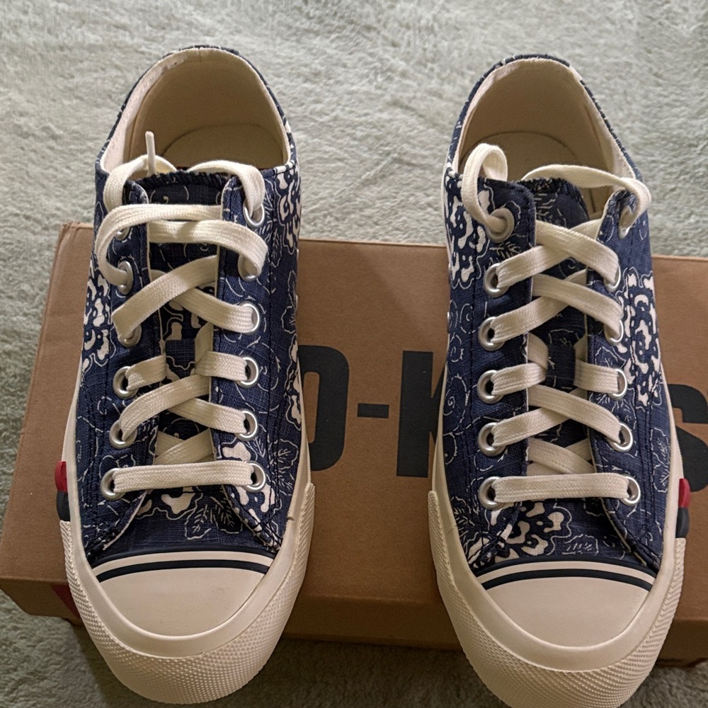 Stylish Women's Navy and White Sneakers